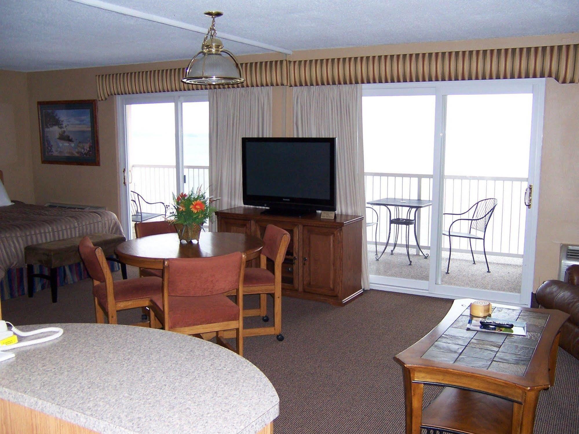 Pinestead Reef Resort Traverse City Eksteriør bilde